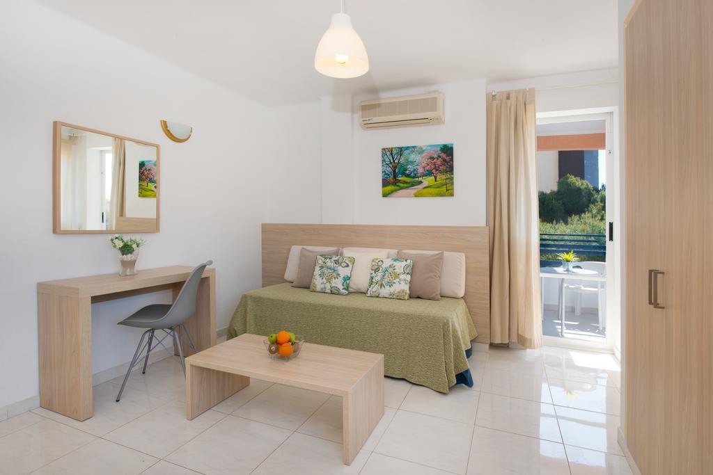 Apartamentos Calablanca Palmanova Exterior foto